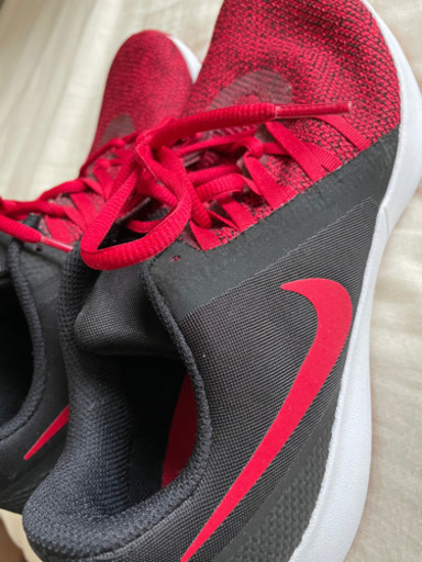値下げしました！NIKE スニーカー　27.5 ほぼ新品