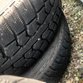 ピレリ　冬タイヤとホイールの画像