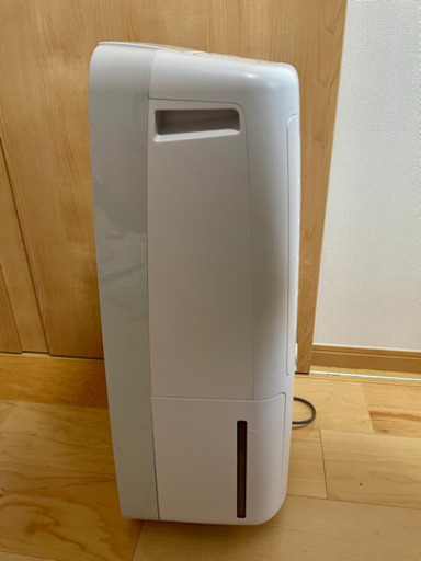 ※決定しました※ 2020年製　シャープ 除湿機 衣類乾燥 プラズマクラスター 12L ホワイト CV-J120W