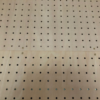 シナ板有孔ボード（ペグボード/パンチングボード）　50×50.5cm（10）の画像