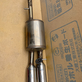 30プリウスガナドールマフラー