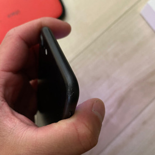 iPhone7中古128Gワイモバイルの画像