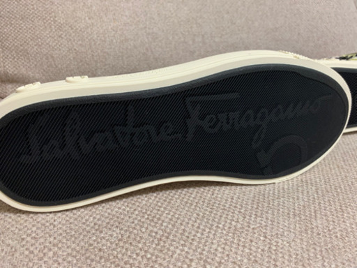 新品未使用【Ferragamo】レディース　スニーカー