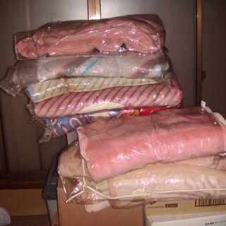 （梱包緩衝用に？）アクリル毛布