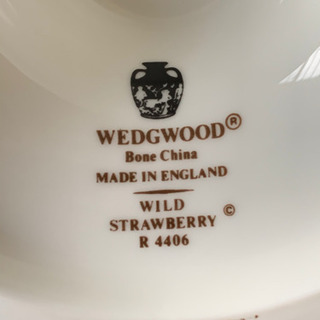 ワイルドストロベリー　ティーポットの画像