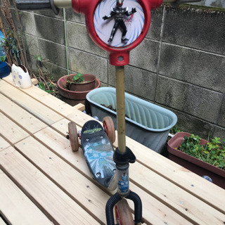 子供　キックボード　仮面ライダーアギト