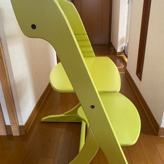 すくすくチェア　エーエックスの画像