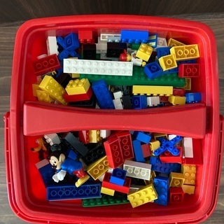 <取引成立・受付終了です>：【中古品】レゴブロック（赤バケツ）の画像