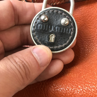 正規品　ミュウミュウ　miumiuのハンドバッグ　可愛いの画像
