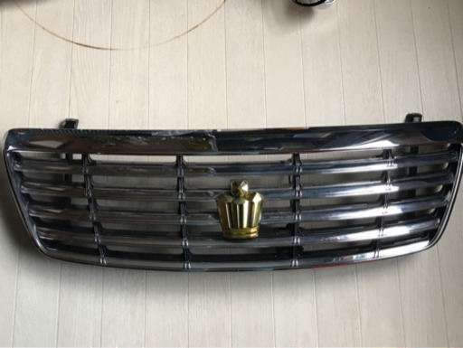 18クラウン  ロイヤルメッキグリル売ります。