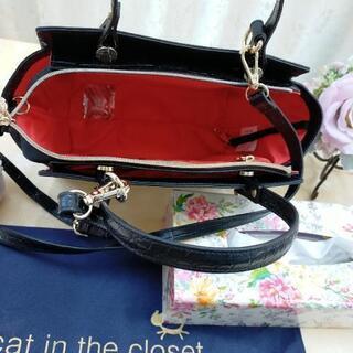 cat in theclosed 黒　本革　新品　ハンドバッグの画像
