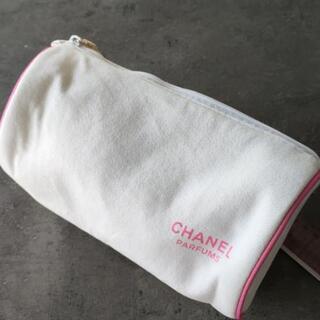 シャネル　筒型　ポーチ