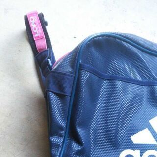 adidasスポーツバック•傷がつきにくい素材ですの画像