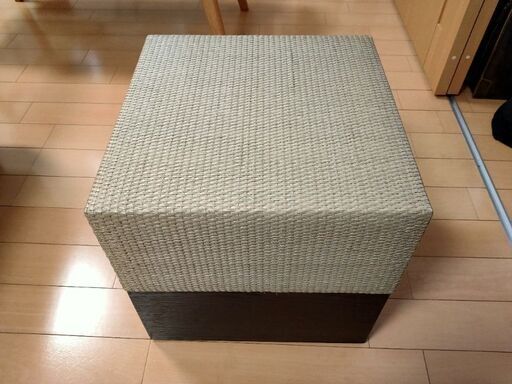 アジアンスツール　収納機能有り