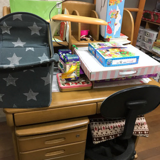 子供用学習机　ニトリ　　商談中