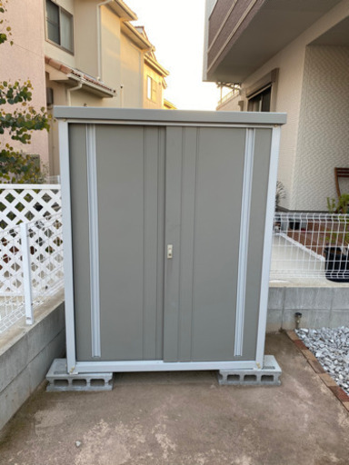 物置 おはなし中