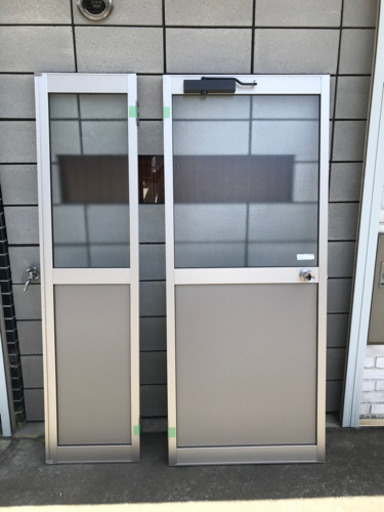 YKK AP 2HD 半外付け　親子ドア　握り玉　錠仕様