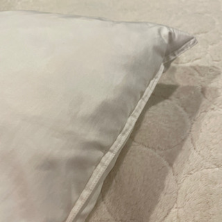 ニトリ　羽毛枕　ポリエステル生地　美品の画像