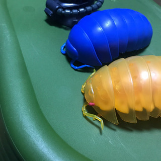 カプセルトイ　ザクヘッド　だんごむし