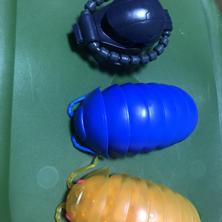 カプセルトイ　ザクヘッド　だんごむしの画像