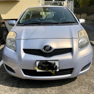 vitz DBA-SCP90 コンパクトカー　1300cc 燃費...