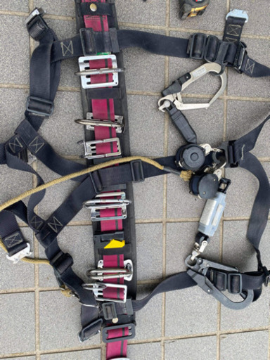 安全帯、ランヤード、落下防止紐金具、工具差し、バケツ、工具多数、中古混在セット販売