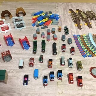 カプセルプラレール　トーマス＆フレンズ＆その他　※ガチャガチャ 