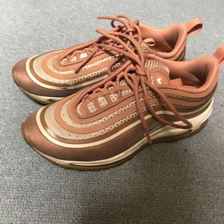 レディースのNIKEエアマックス　24.5センチの画像