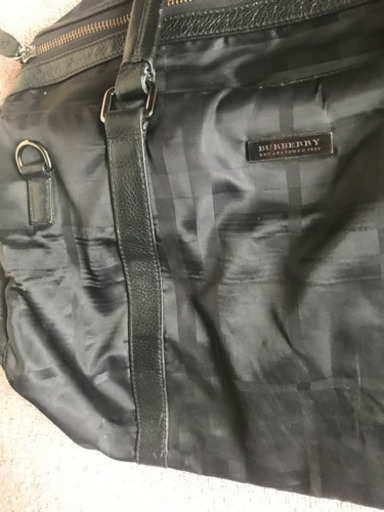 正規品　高級な大型のバーバリーのボストンバッグ