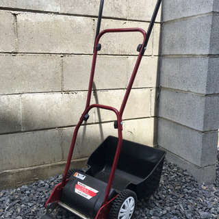 手動芝刈り機