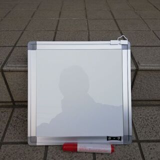 新品!　ホワイトボード　ペン付。