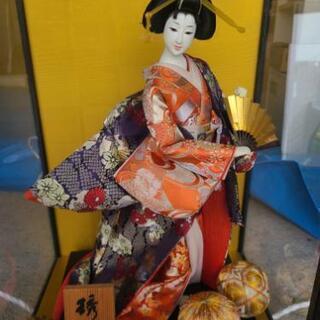 ガラスケース付き　日本人形（琇山作）