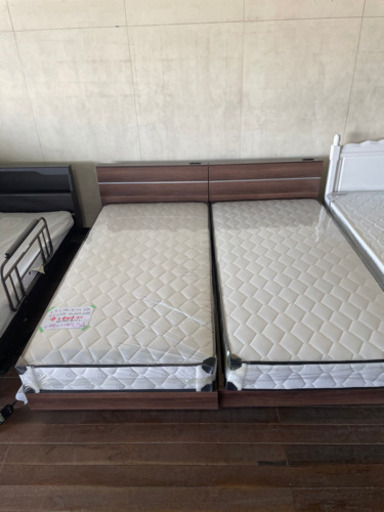 シングルベッド2台ドッキング！新品マットレス付き！