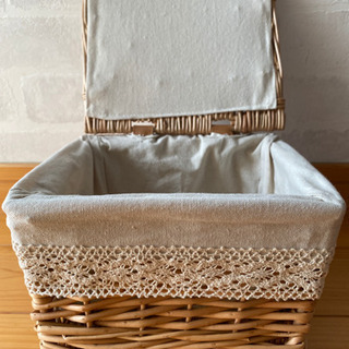 フタ付き　小さめバスケット　新品