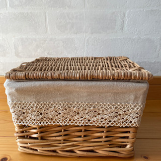 フタ付き　小さめバスケット　新品の画像