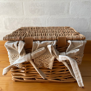 フタ付き　小さめバスケット　新品の画像