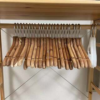 【売ります！】無印パイン材シェルフ（ハンガー/収納小物付き）の画像