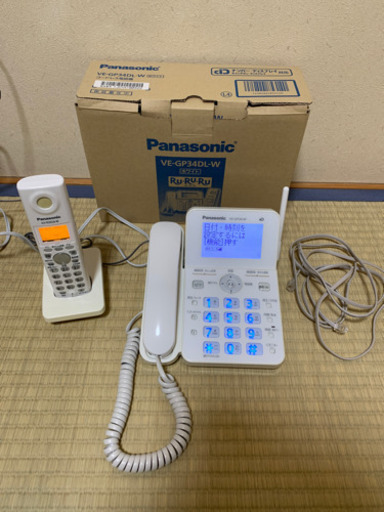 【引き渡し予定者様決定】パナソニック　コードレス電話機　ホワイト