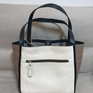 牛革ハンドバッグ　ベージュ