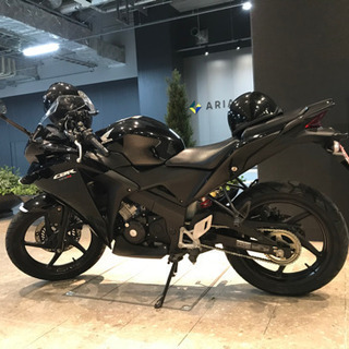 希少車 CBR125R ほぼ新車　低走行2970キロ 自賠責5年付