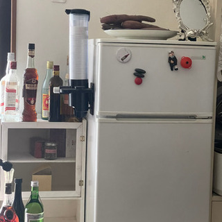 全て譲ります！テレビps3椅子冷蔵庫間接照明食器キッチン用品収納ラックカラーボックス水晶その他雑貨の画像