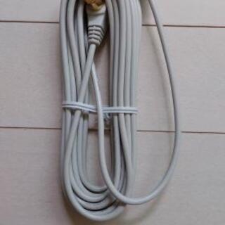 アンテナケーブル