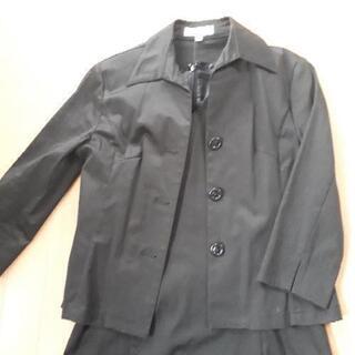 MICHEL KLEIN ブラックスーツ38サイズの画像