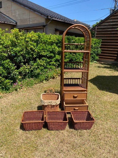 収納家具　まとめていかがですか？