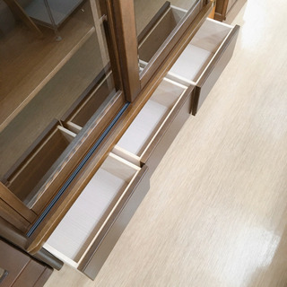 本棚☆幅120×奥行45×高さ175.5cm☆傷少なめでキレイな状態☆ダークブラウン☆　　【こちらは店舗です。浜村鹿野温泉ICから3分  買取本舗 宮本リサイクル  営業時間９～１９時  定休日水曜のみ←連絡できませんm(_ _)m】の画像