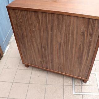人気の無印良品(MUJI)のウォールナット材 チェスト4段・ワイドです