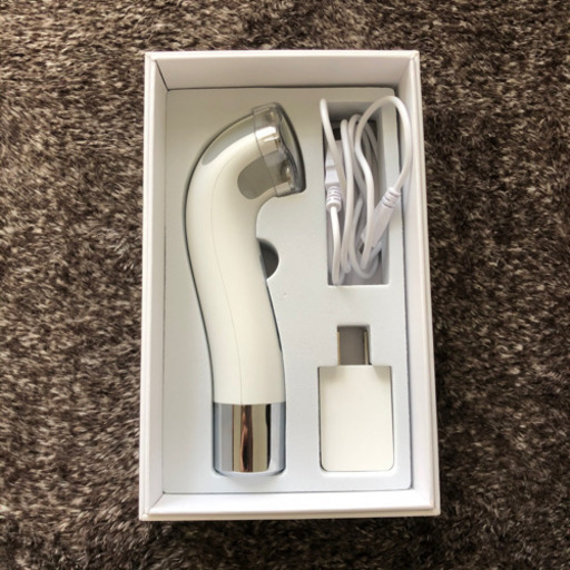 【美品】MEビューテック（サロンクオリティ美顔器）ホワイト