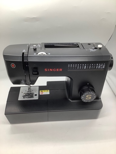 電動ミシン　SINGER SN773のご紹介です。