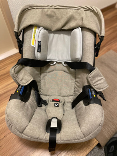 doona ベビーカー インファントカーシートストローラー　サンドベージュ