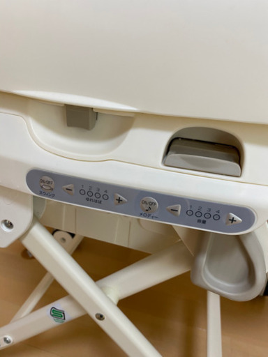 【終了】美品　コンビ　電動ハイローチェア